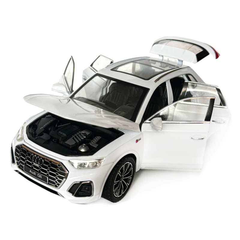 Машинка металева Audi Q5 Ауді біла 1:24 звук світло інерція відкр двері багажник капот гумові колеса 20*8,5*8см (AP-2014)