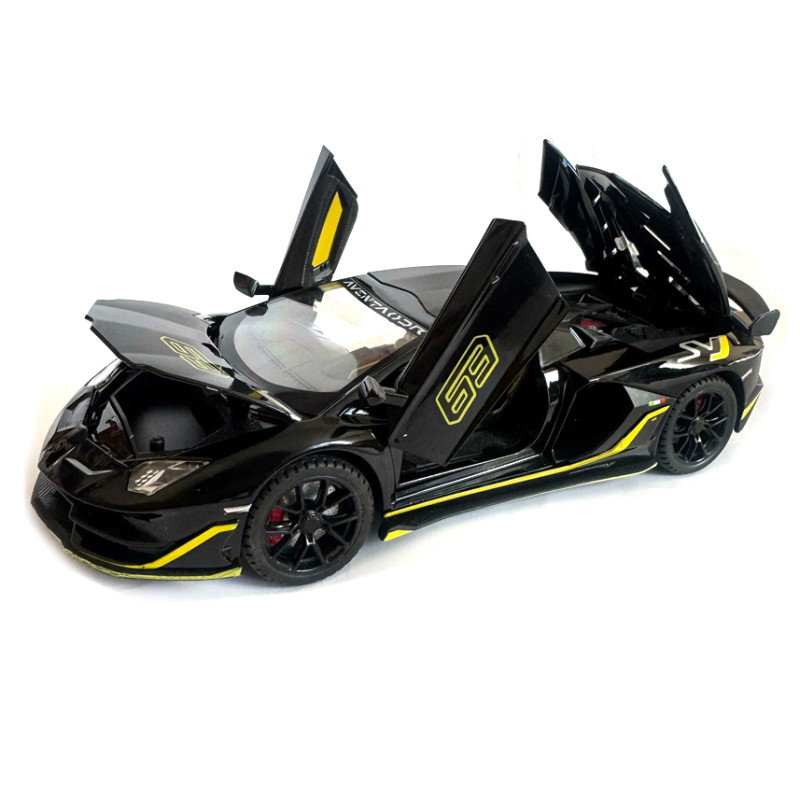 Машинка металева Lamborghini Aventador SVJ63 ламборгіні 1:24 чорна звук світло відкр двері баг капот 21*6*9см (13115)