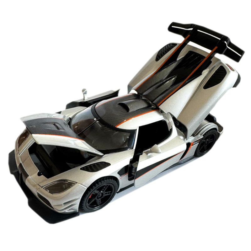 Машинка металева гіперкар Koenigsegg Agera 1:32 сіра звук світло інерція відкр двері баг капот  16*7*4см (DL-69005)
