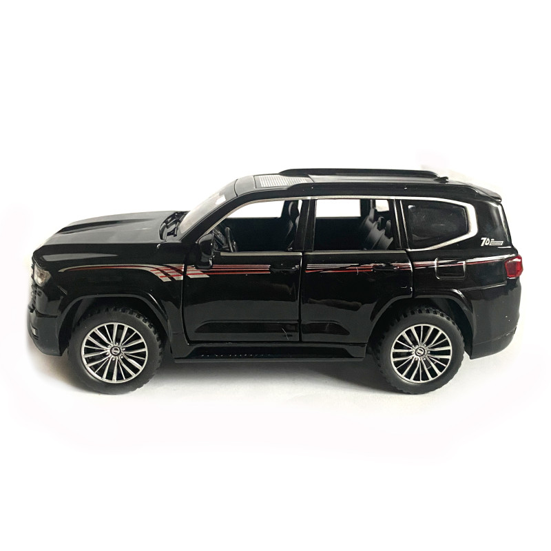 Іграшкова машинка металева Toyota Land Cruiser 300, тойота ленд крузер, чорний, звук, світло, інерція, відкр двері, багажник, капот, 1:32, 15*7*6см (ТК-18010/21497)