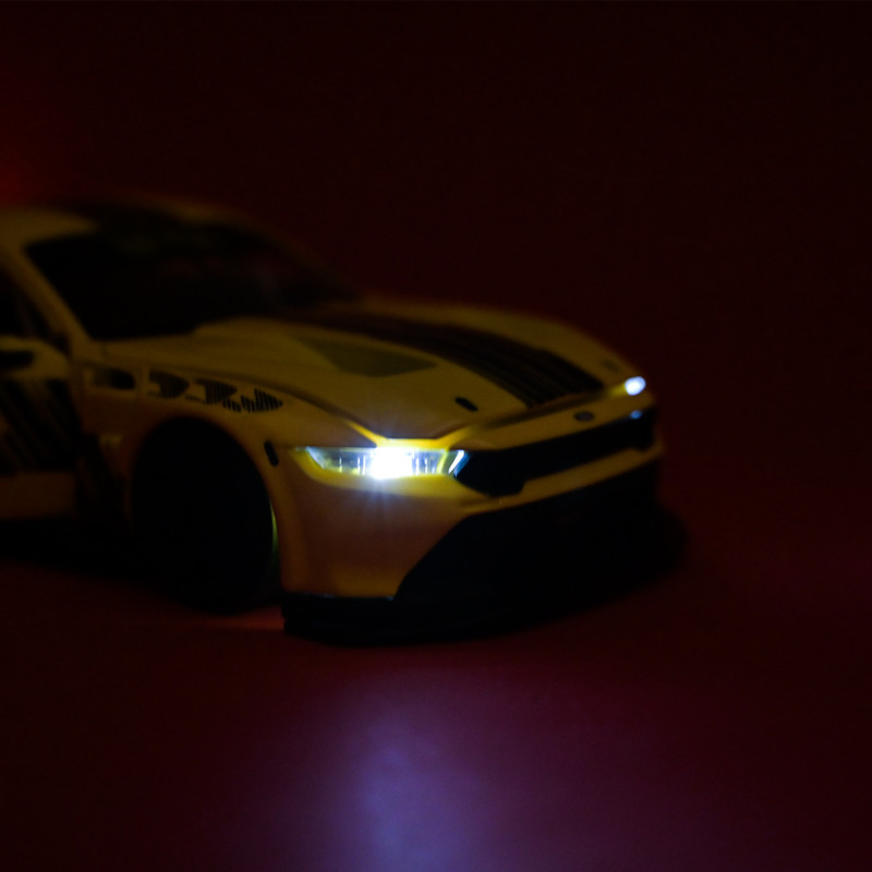 Машинка металева Ford Mustang GT3 жовта 1:24 відкриваються двері капот 20,5*8,5*5 см (661293A)