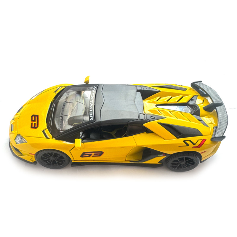 Машинка металева Lamborghini Aventador SVJ63 ламборгіні 1:24 жовта звук світло відкр двері баг капот 21*6*9см (13115)