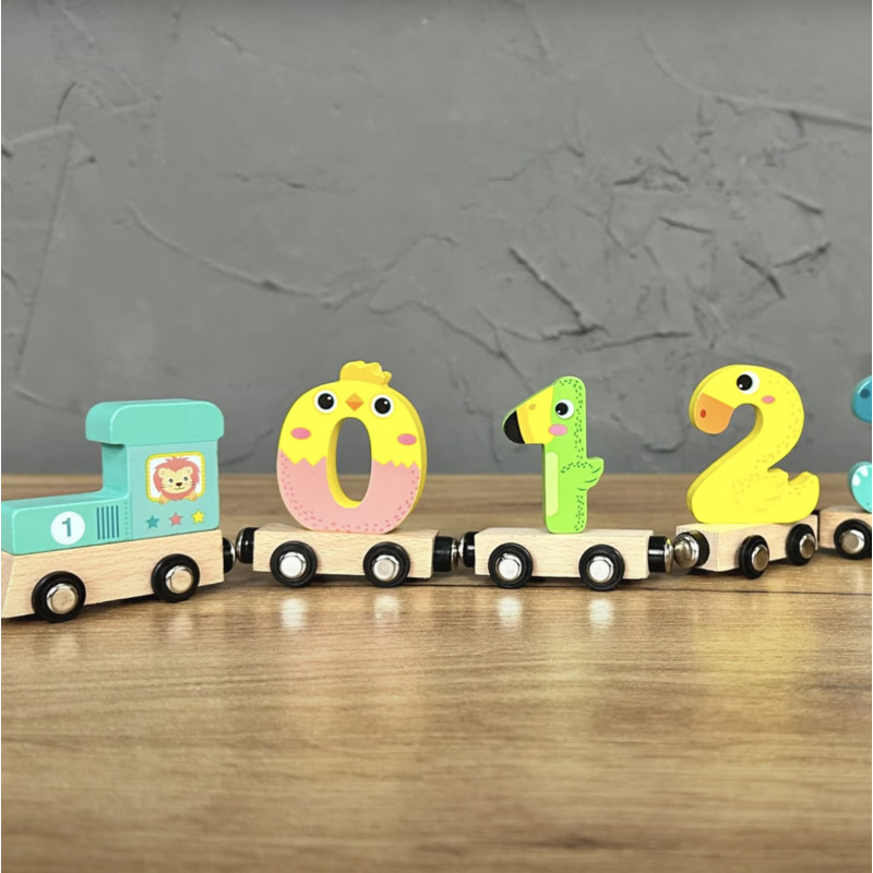 Потяг магнітний цифри WToys дерев’яний в кор 26*5*24см (C61464)