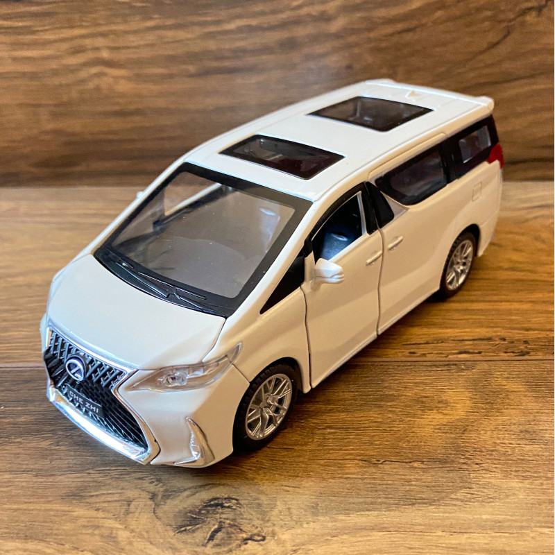 Машинка металева Lexus Лексус LM300h 2019, мінівен, «AutoExpert» ,білий, інерц., звук, світ, відкр двері.,16*7*7 см (GT-1952)