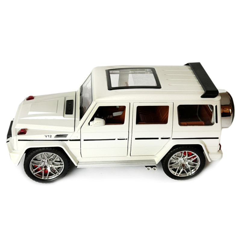 Машинка металева Mercedes-Benz G63 AMG Гелендваген (Гелік) мерседес білий 1:24 світло, інерція, відкриваються двері, багажник, капот, 22*8*9,5см (AP- 1834)