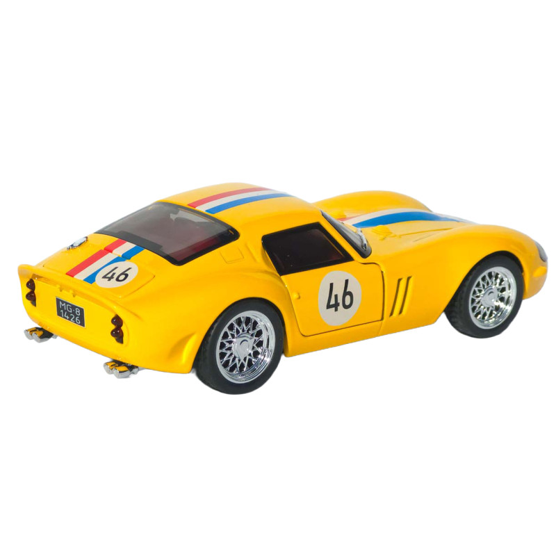 Машинка металл Ferrari 250 GTO желтая 1:32 свет звук инерция откр дверь капот багажник (TK-42580)
