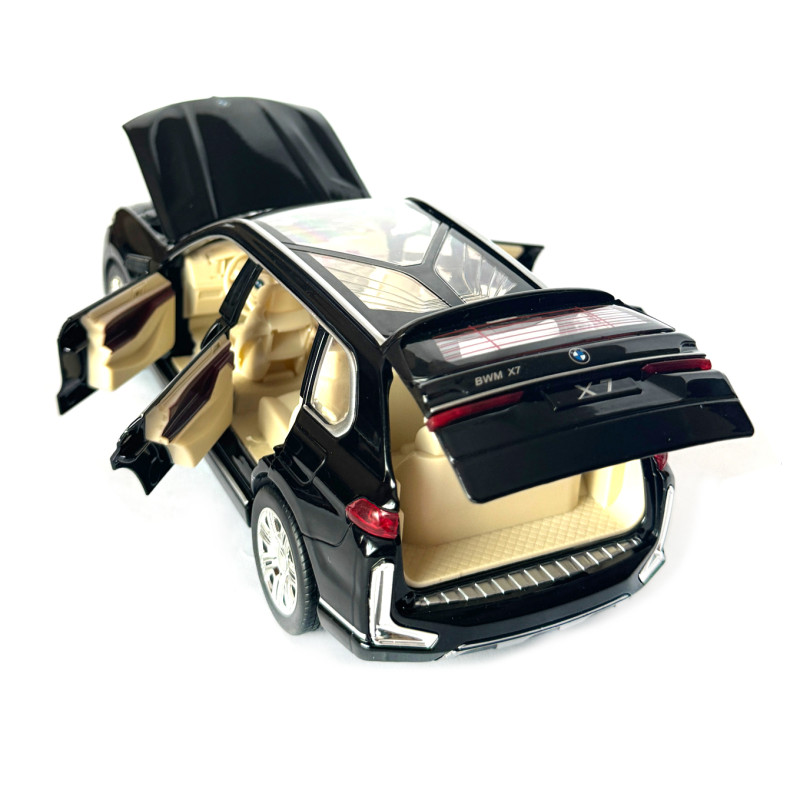 Машинка металева BMW X7 БМВ чорна 1:24 світло звук відкриваються двері баг капот резинові колеса 19*7,5*8см (AP-1843)