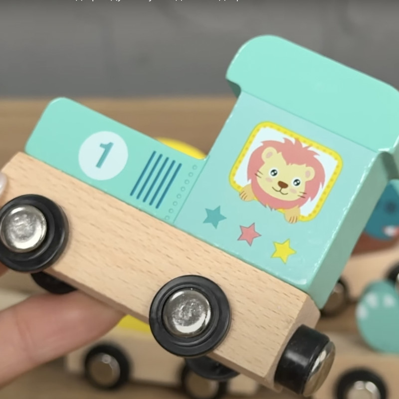 Потяг магнітний цифри WToys дерев’яний в кор 26*5*24см (C61464)