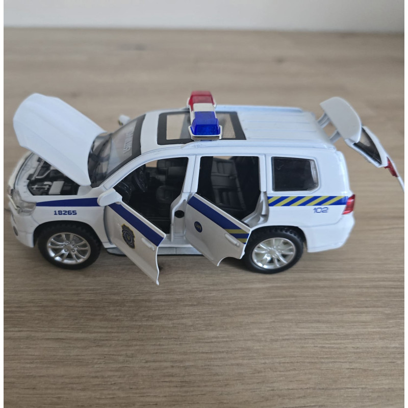 Машина металева поліція Авто Експерт Toyota Land Cruiser 200 1:32 світло звук інерція відч двері баг капот 15*6*6см (41153)