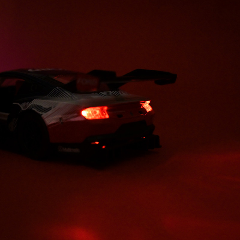 Машинка металева Ford Mustang GT3 синя 1:24 відкриваються двері капот 20,5*8,5*5 см (661293A(B))