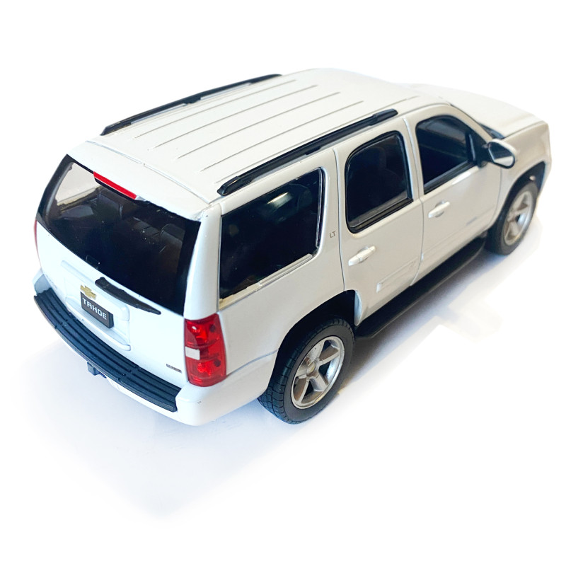 Іграшкова машинка металева WELLY 1:24 CHEVROLET TAHOE, білий, 19*7, 5*7, 5 см (22509W)