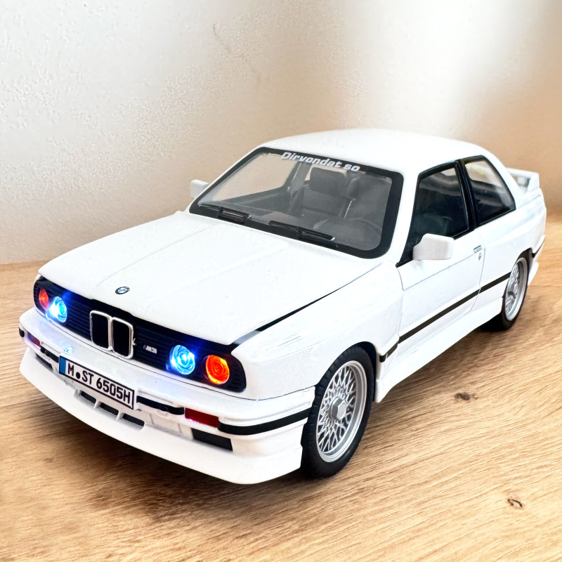 Машинка металева BMW M3 БМВ 1986 купе біла АвтоЕксперт 1:24 світло звук відкр двері баг капот 20,5*8*5,5 см (GT-99641)