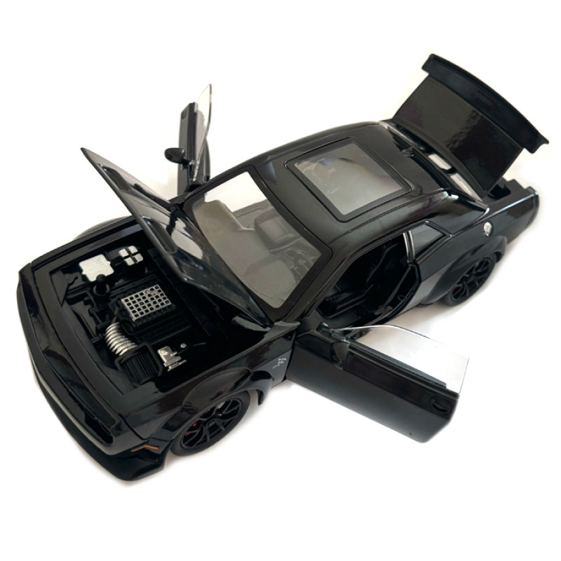 Машинка металева Dodge Challenger SRT Додж чорна 1:24 звук світло відкр двері баг капот 20*7*5,5см (GT-12099)