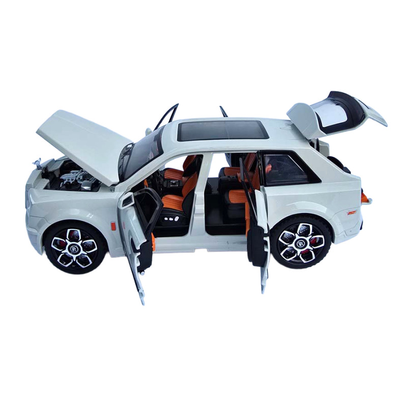 Машинка металева Rolls-Royce Cullinan 1:24 ролс ройс білий світло звук 22*9*7,5см (RS-81720)