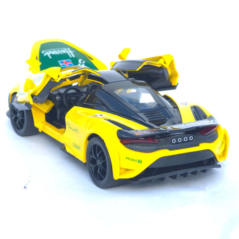 Машинка металл McLaren 765LT желтая 1:32 свет звук инерция открыв двери капот 14,5×7,5×4 см (TK-11921)