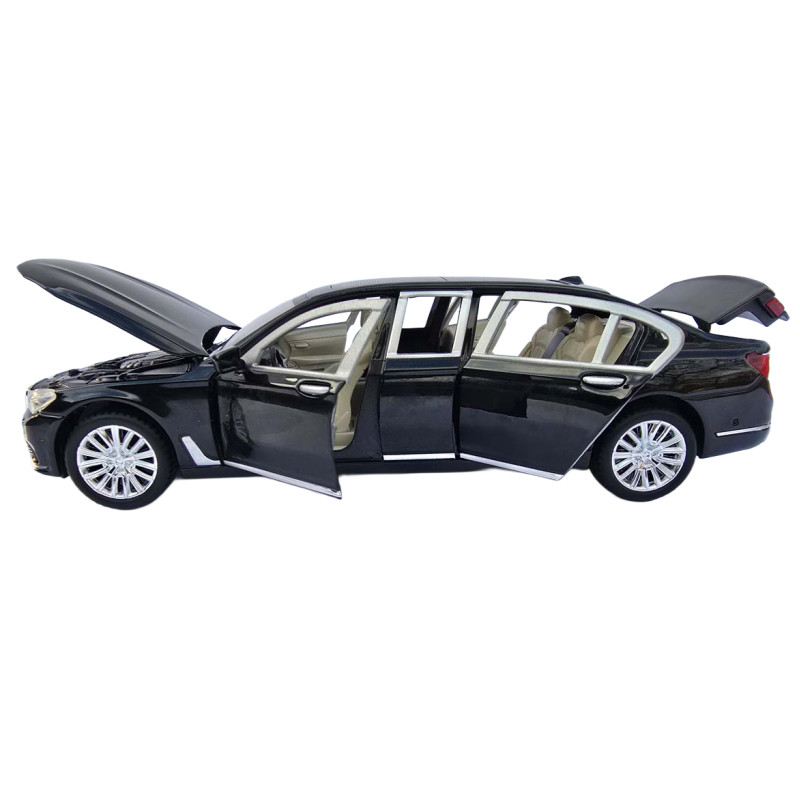 Машинка метал BMW 7 G11 БМВ лімузин чорний 1:24 звук світло 20*5,5*6см (RS-61337)