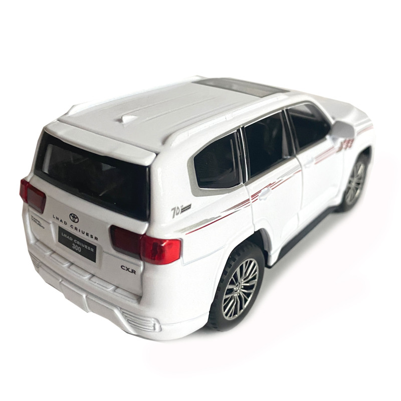 Іграшкова машинка металева Toyota Land Cruiser 300, тойота ленд крузер, білий, звук, світло, інерція, відкр двері, багажник, капот, 1:32, 15*7*6см (ТК-18010)