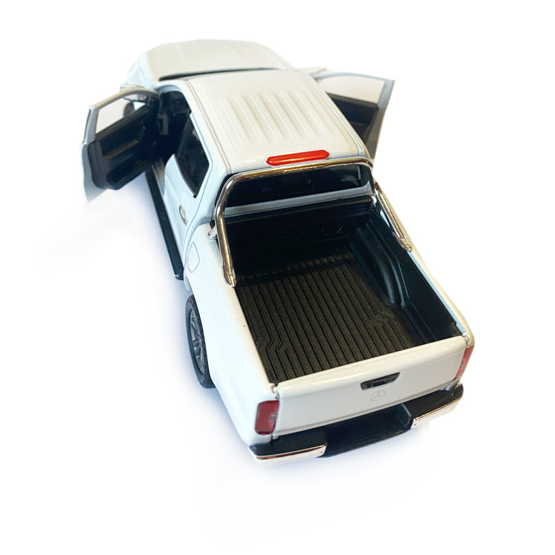 Іграшкова машинка металева WELLY 1:27 MERCEDES-BENZ X-CLASS, біла, відкр.двері, 19*6.5*6.5 см (24100W)