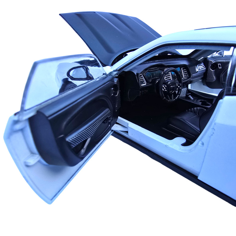Машинка металева Dodge Challenger SRT Додж біла 1:24 звук світло відкр двері баг капот 20*7*5,5см (GT-12099)