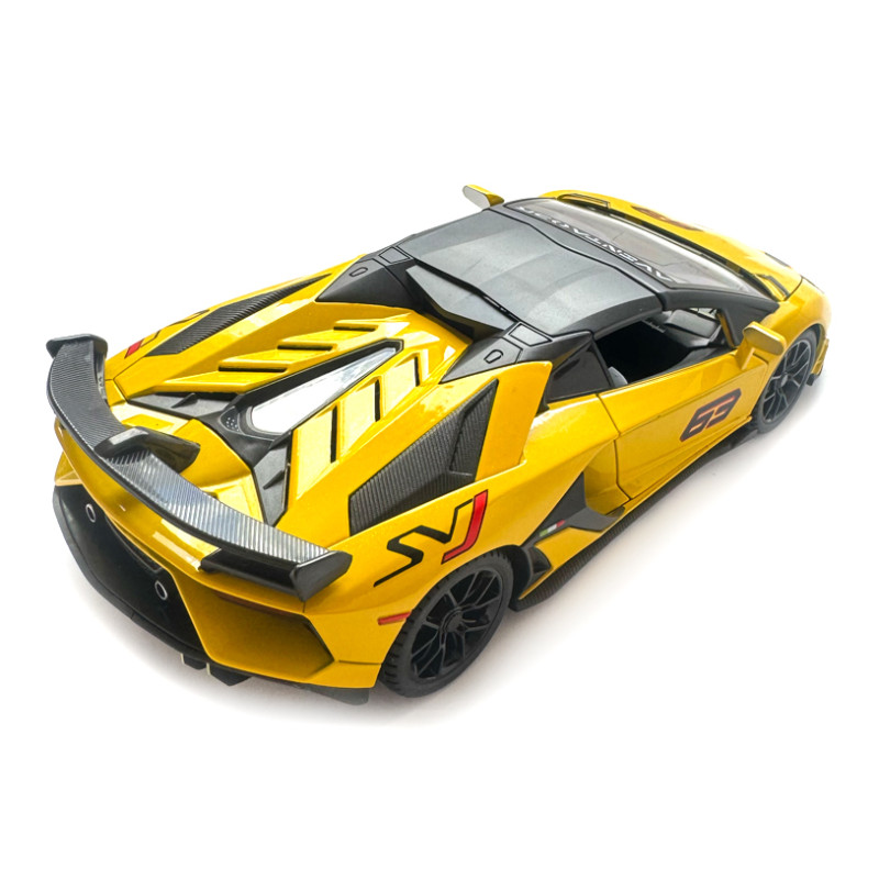 Машинка металева Lamborghini Aventador SVJ63 ламборгіні 1:24 жовта звук світло відкр двері баг капот 21*6*9см (13115)