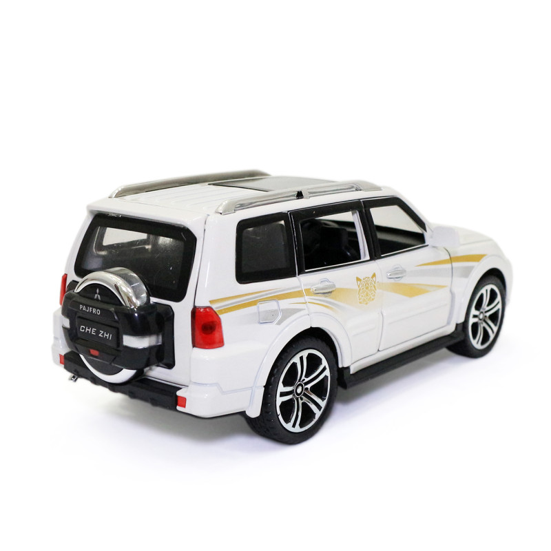 Машинка металева Mitsubishi Pajero AutoExpert Мітсубісі Паджеро джип білий звук світло 16 см (GT-2156)