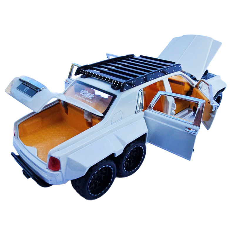 Машинка металева Rolls-Royce Cullinan 6x6 Ролс ройс 1:32 білий звук світло 18*7*5,5 см (62371)