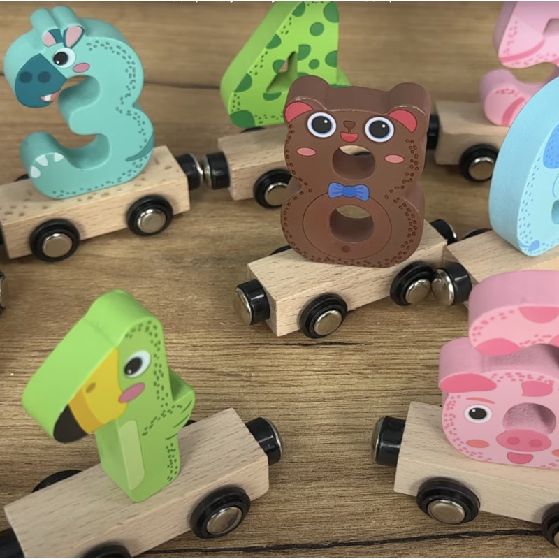Потяг магнітний цифри WToys дерев’яний в кор 26*5*24см (C61464)