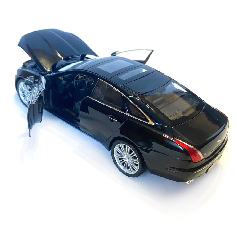 Іграшкова машинка металева WELLY 1:24 JAGUAR XJ, чорна, 20.5 * 7.5 (22517W)