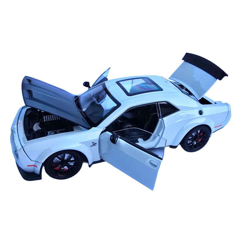 Машинка металева Dodge Challenger SRT Додж біла 1:24 звук світло відкр двері баг капот 20*7*5,5см (GT-12099)