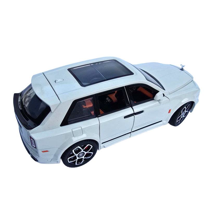 Машинка металева Rolls-Royce Cullinan 1:24 ролс ройс білий світло звук 22*9*7,5см (RS-81720)