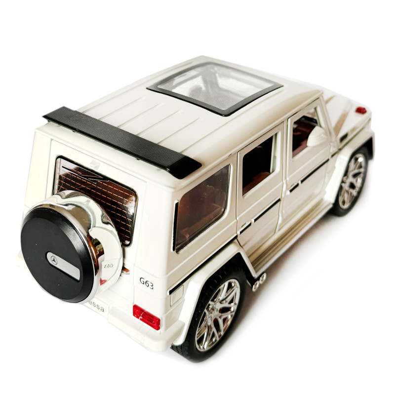 Машинка металева Mercedes-Benz G63 AMG Гелендваген (Гелік) мерседес білий 1:24 світло, інерція, відкриваються двері, багажник, капот, 22*8*9,5см (AP- 1834)