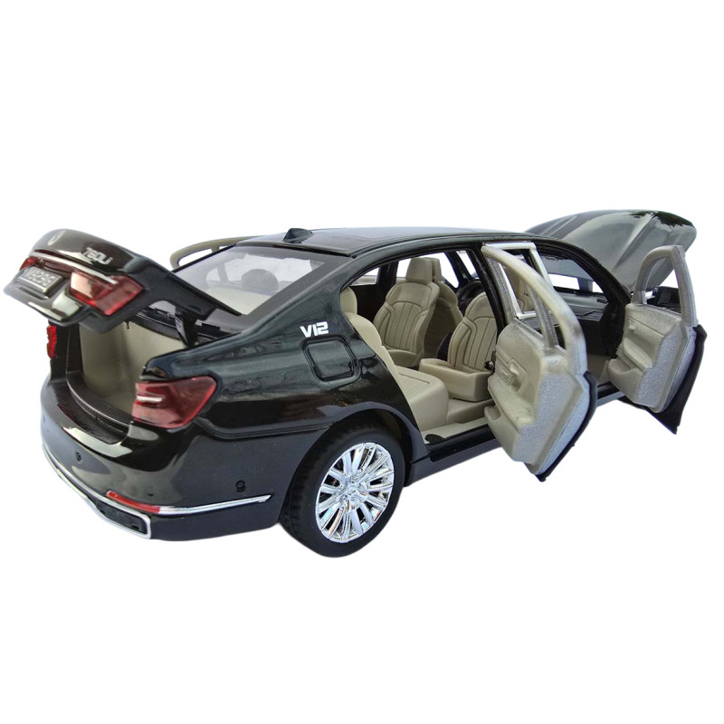 Машинка метал BMW 7 G11 БМВ лімузин чорний 1:24 звук світло 20*5,5*6см (RS-61337)