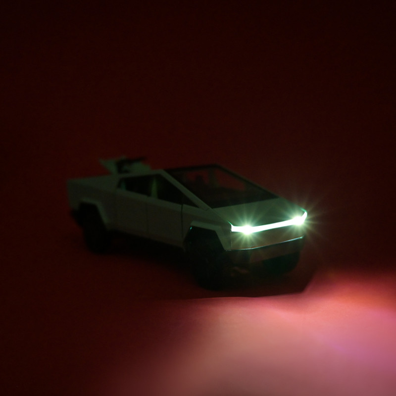 Машинка метал Tesla Cybertruck з підсвіткою у причепі квадроцикл зелена Тесла 1:32 звук 34*6,5*7 см (AP74226)